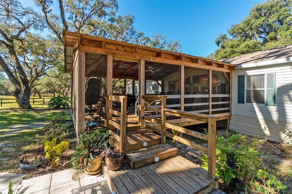 Recently Sold: $785,000 (4 beds, 2 baths, 1944 Square Feet)