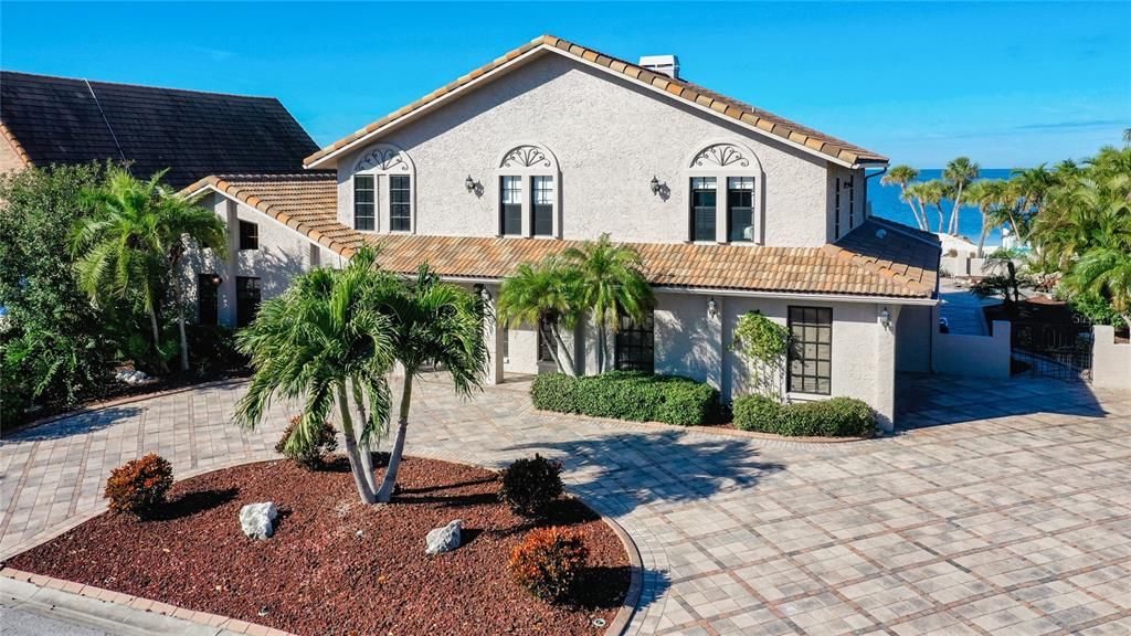 Recently Sold: $1,490,000 (4 beds, 4 baths, 4690 Square Feet)