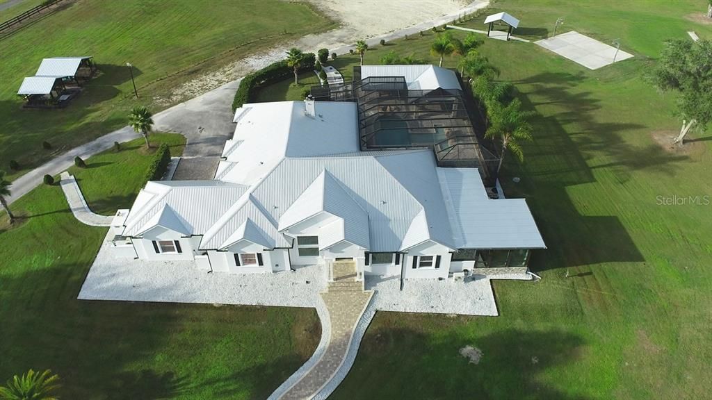 Vendido Recientemente: $2,975,000 (5 camas, 5 baños, 5352 Pies cuadrados)