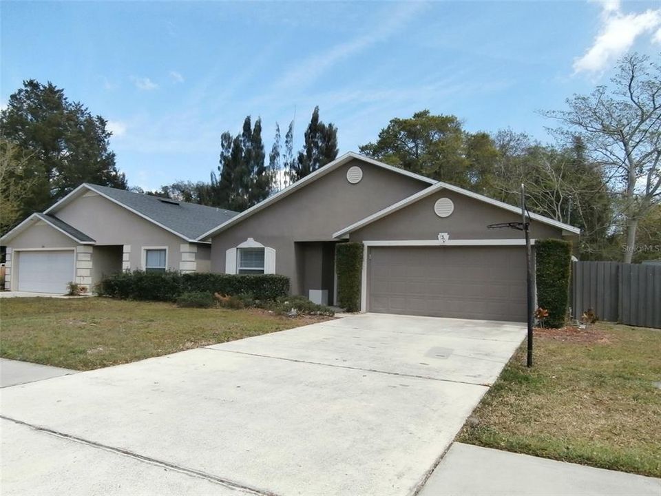 Recently Rented: $1,788 (3 beds, 2 baths, 1537 Square Feet)