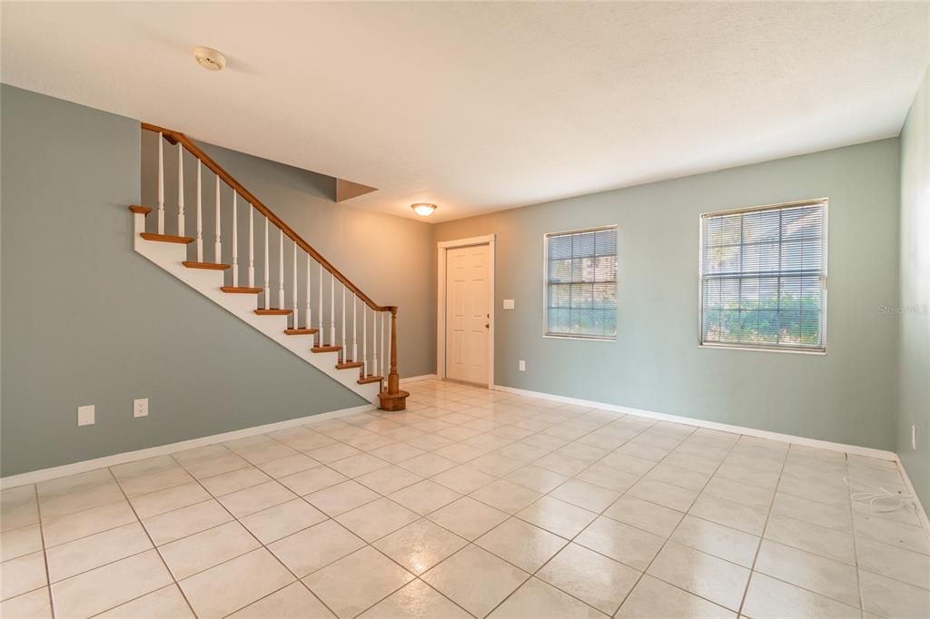 Recently Sold: $450,000 (2 beds, 1 baths, 1152 Square Feet)