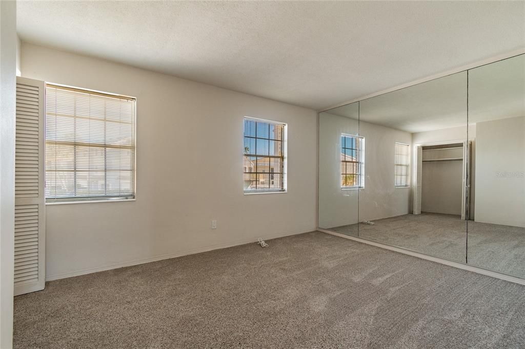 Recently Sold: $450,000 (2 beds, 1 baths, 1152 Square Feet)
