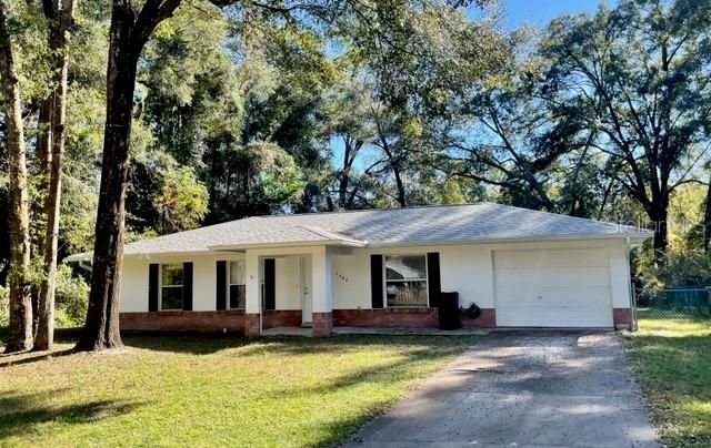 Recently Rented: $1,600 (3 beds, 2 baths, 1144 Square Feet)