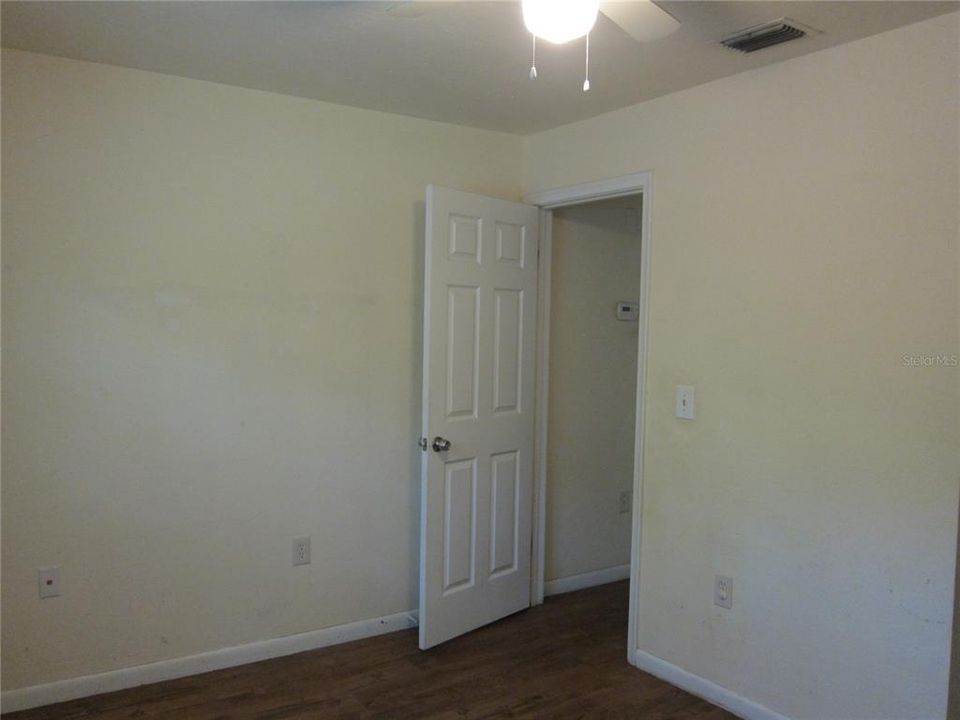 Recently Rented: $930 (2 beds, 1 baths, 800 Square Feet)