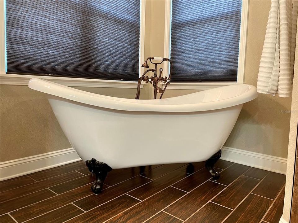 Clawfoot Tub