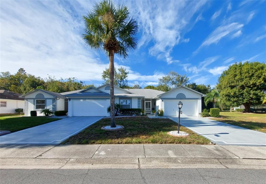 最近售出: $214,900 (2 贝兹, 2 浴室, 1044 平方英尺)