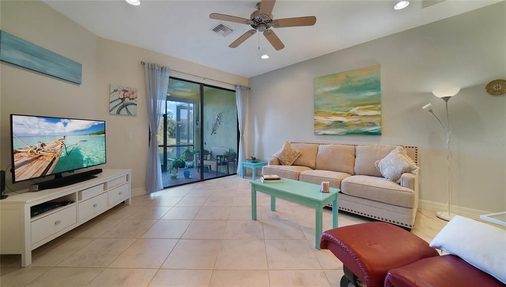 Recently Sold: $369,000 (2 beds, 2 baths, 1454 Square Feet)