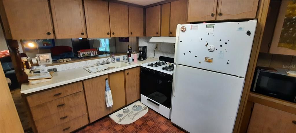 Recently Sold: $65,000 (2 beds, 1 baths, 872 Square Feet)