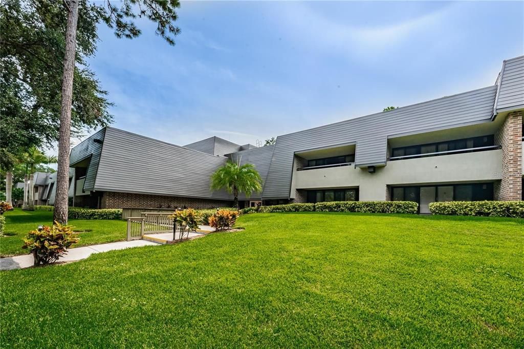 Recently Sold: $500,000 (2 beds, 2 baths, 1660 Square Feet)