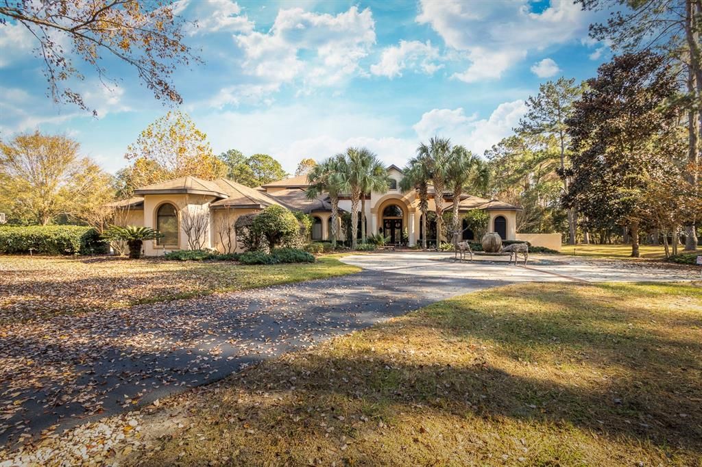 Recently Sold: $1,350,000 (5 beds, 4 baths, 4857 Square Feet)