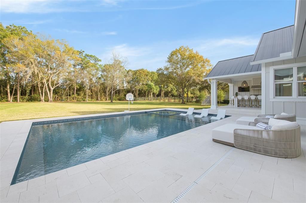 Recently Sold: $2,500,000 (5 beds, 5 baths, 5835 Square Feet)