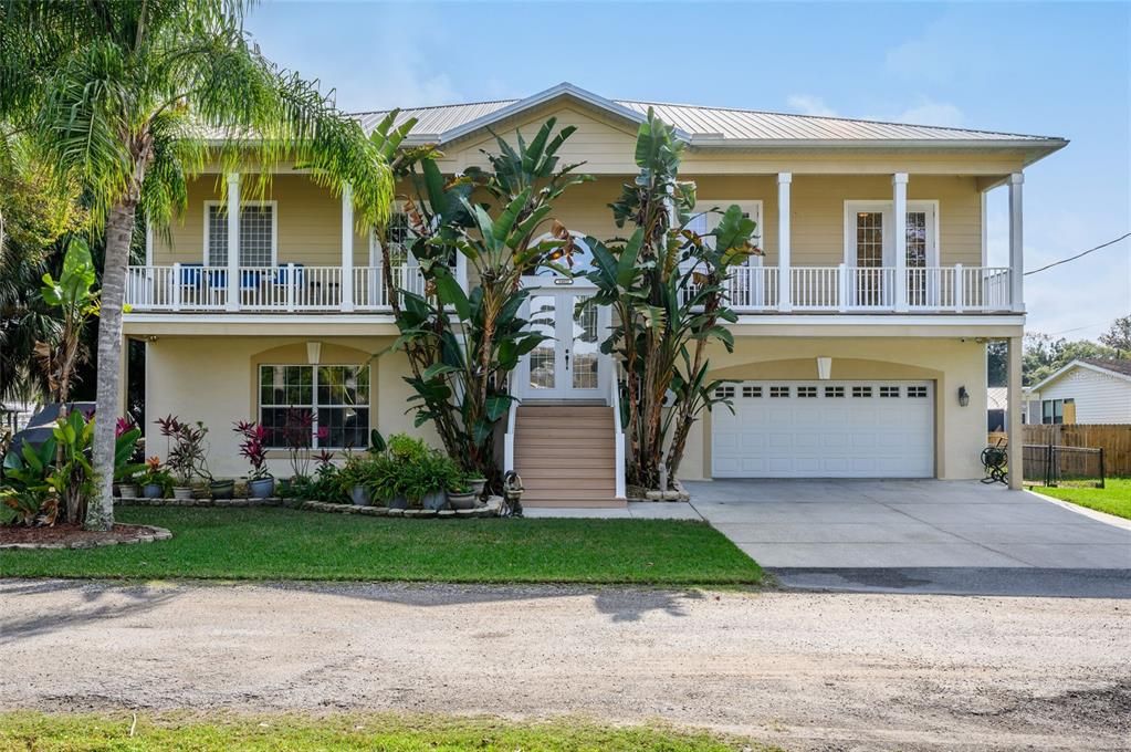 Recently Sold: $799,900 (4 beds, 3 baths, 2718 Square Feet)