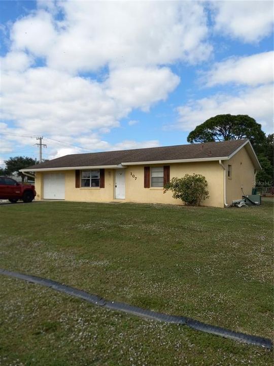 Recently Sold: $249,900 (3 beds, 2 baths, 1299 Square Feet)