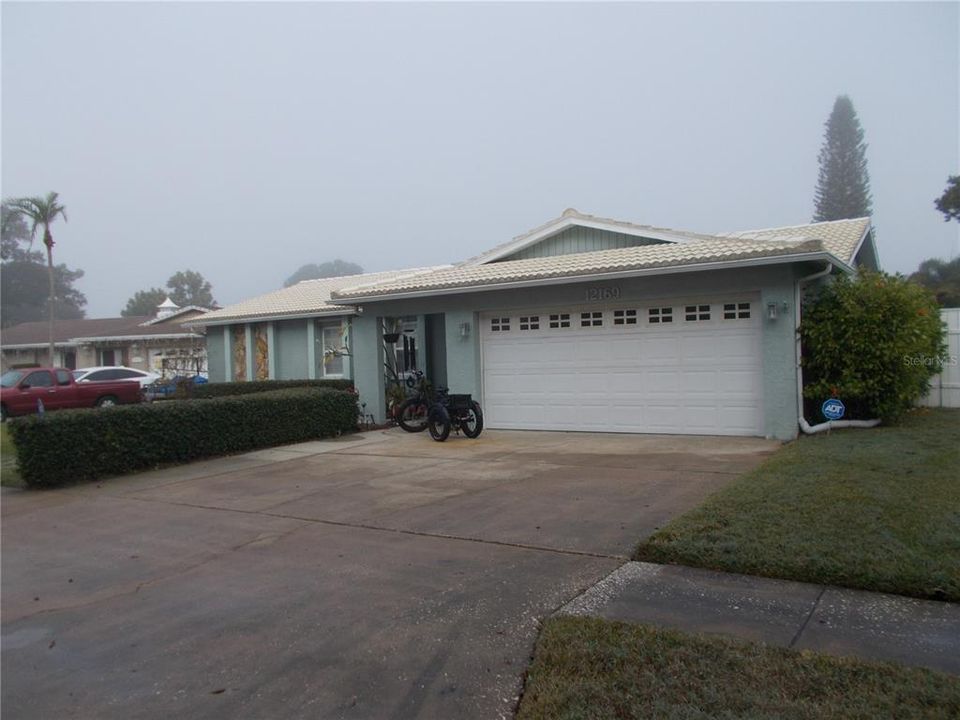 最近售出: $549,900 (3 贝兹, 2 浴室, 2020 平方英尺)