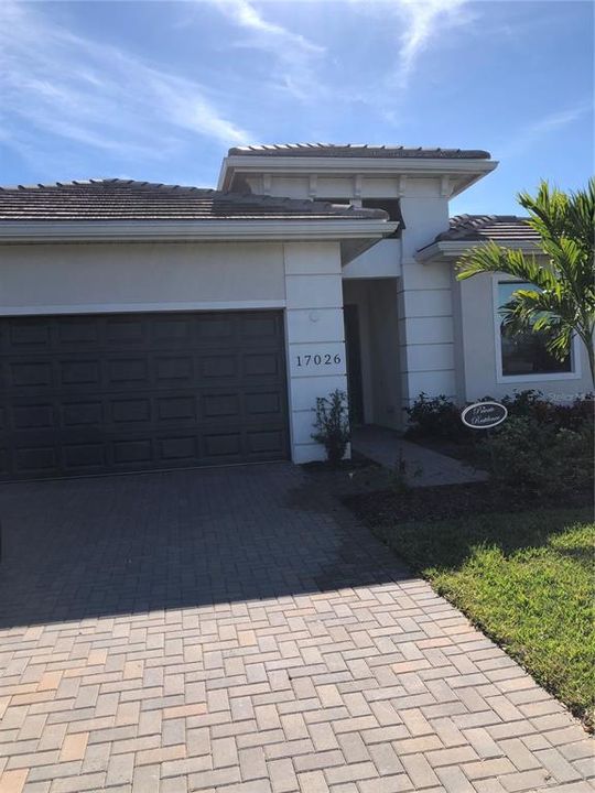 Vendido Recientemente: $641,965 (3 camas, 3 baños, 2162 Pies cuadrados)