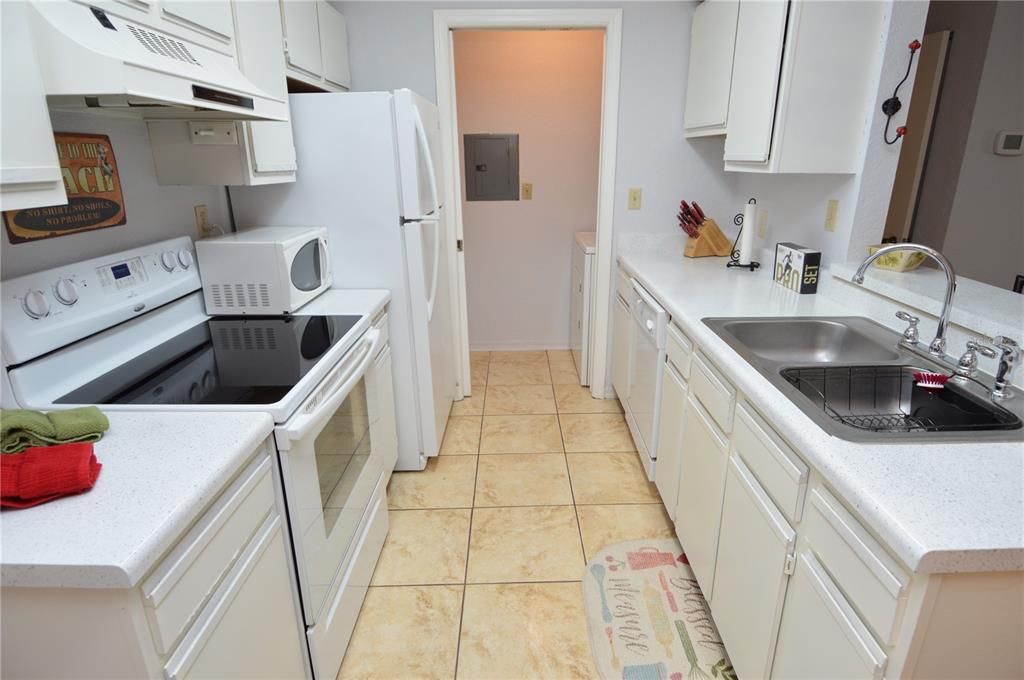 Recently Rented: $2,250 (2 beds, 2 baths, 1028 Square Feet)