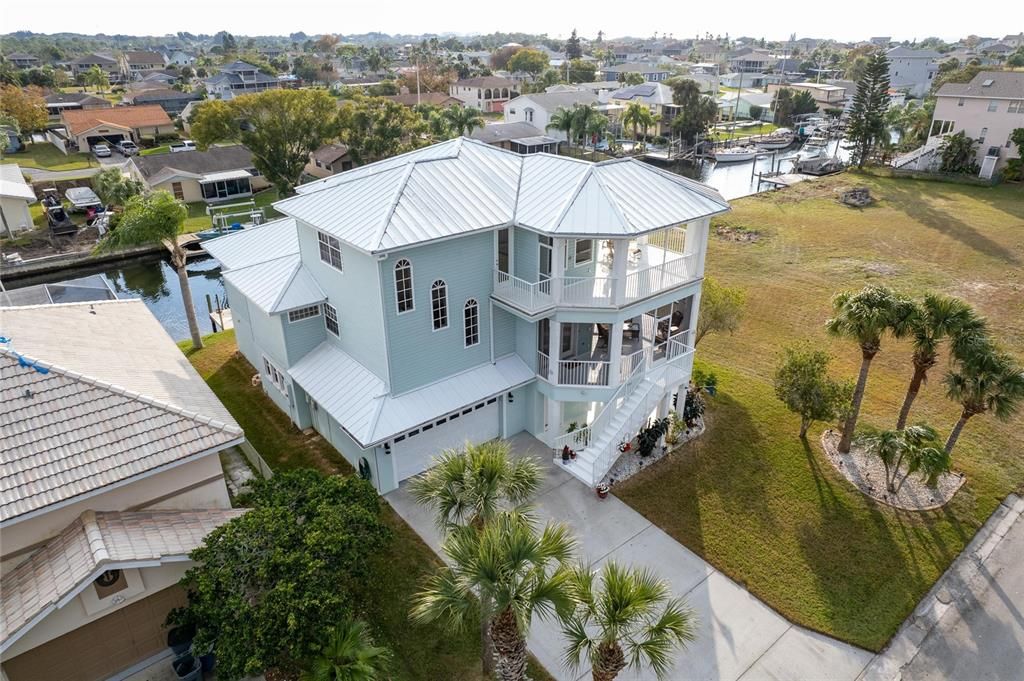 Recently Sold: $799,000 (3 beds, 2 baths, 2281 Square Feet)