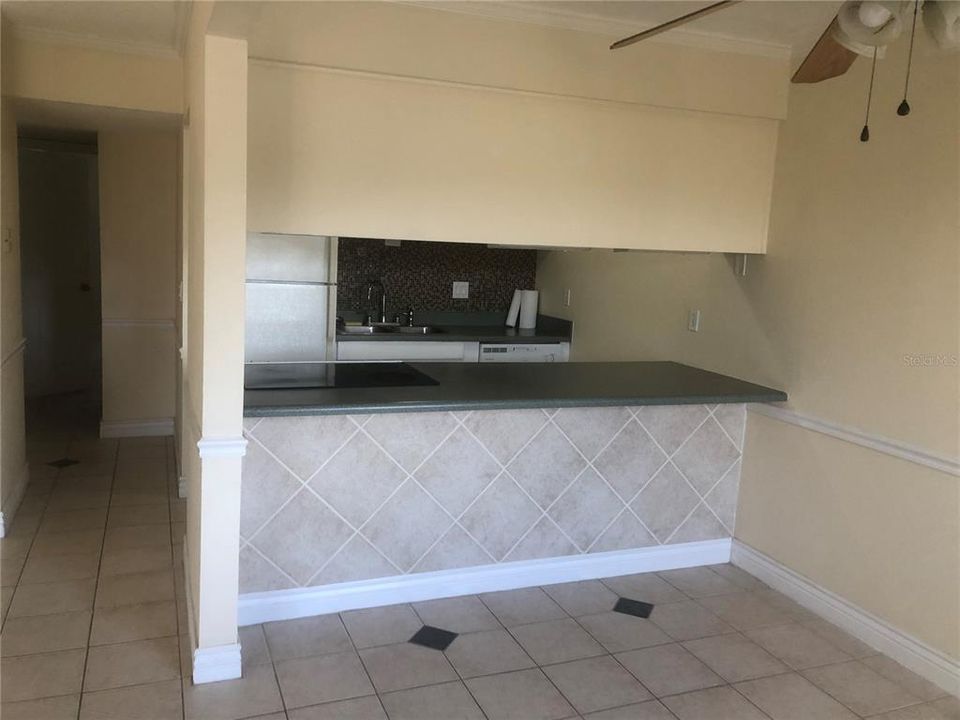 Recently Rented: $950 (1 beds, 1 baths, 768 Square Feet)