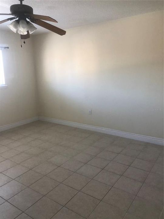 Recently Rented: $950 (1 beds, 1 baths, 768 Square Feet)