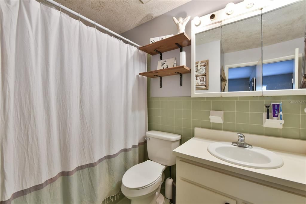 最近售出: $199,900 (3 贝兹, 2 浴室, 1408 平方英尺)