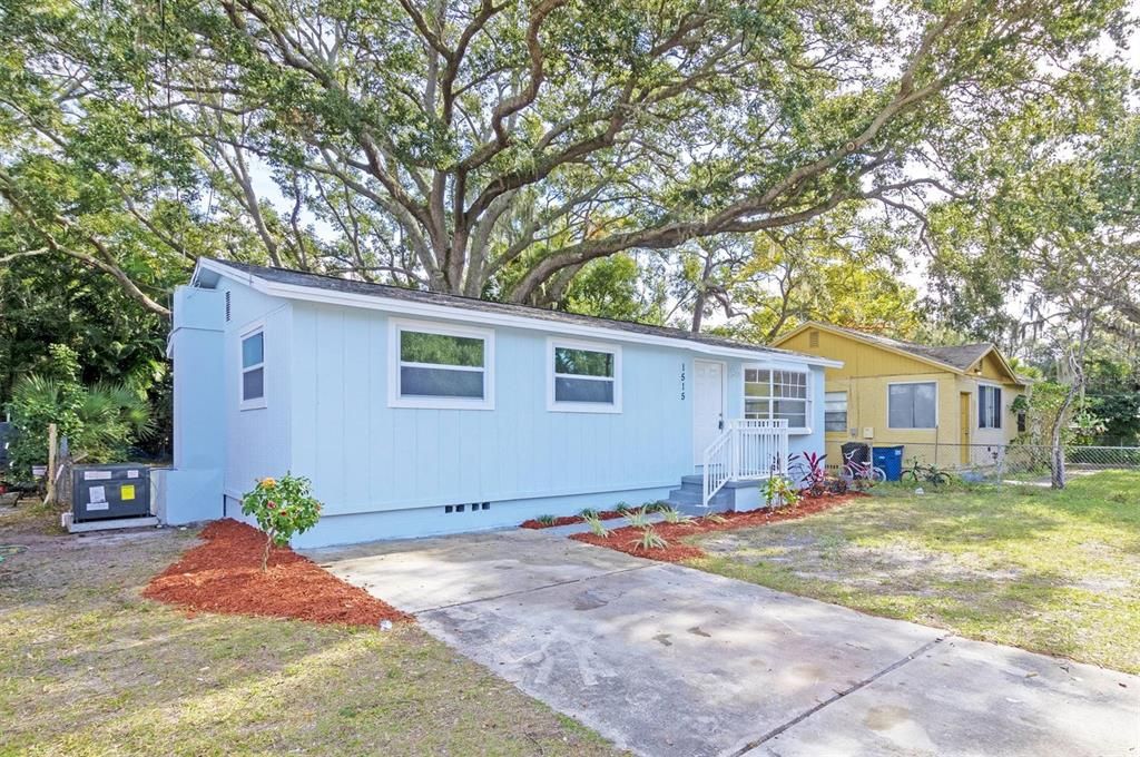 Recently Sold: $229,900 (3 beds, 1 baths, 912 Square Feet)