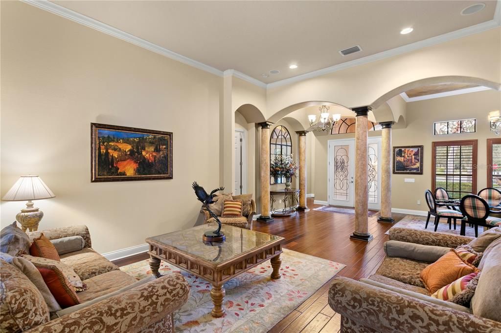 Recently Sold: $1,050,000 (5 beds, 4 baths, 4475 Square Feet)