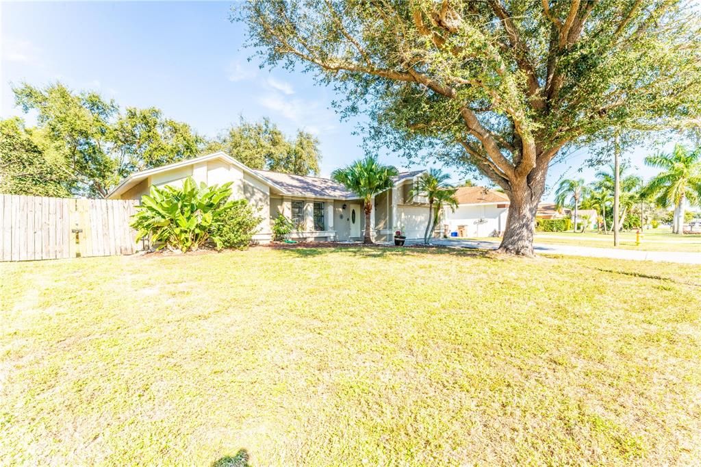 Recently Sold: $319,900 (3 beds, 2 baths, 1642 Square Feet)