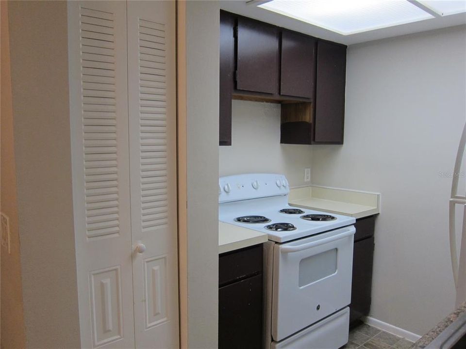 Recently Rented: $750 (1 beds, 1 baths, 700 Square Feet)