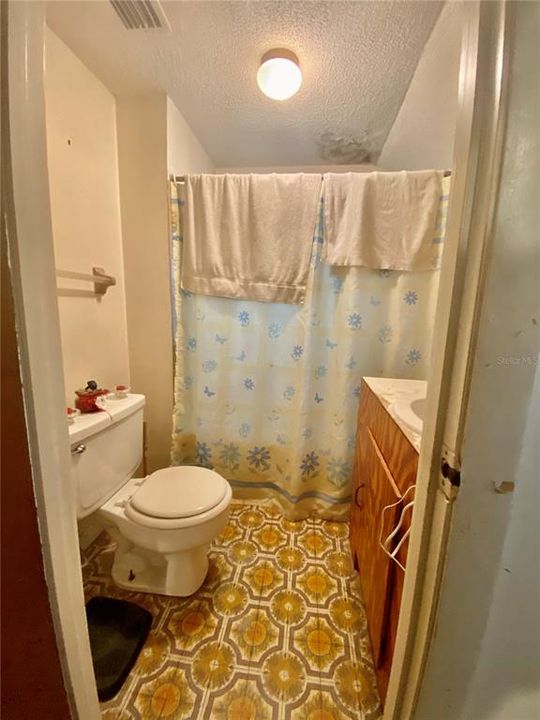 最近售出: $91,500 (3 贝兹, 2 浴室, 1628 平方英尺)