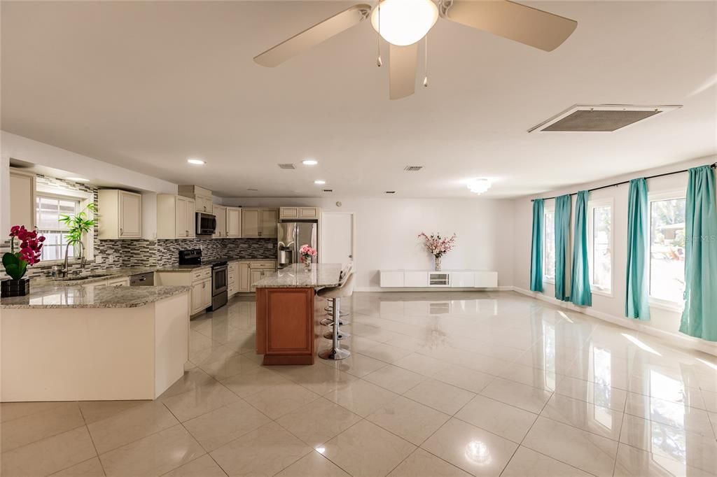 Recently Sold: $525,000 (3 beds, 2 baths, 1683 Square Feet)