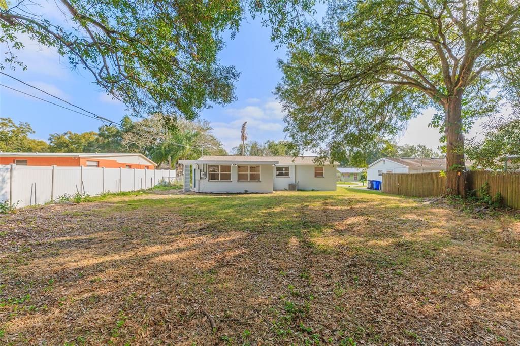Recently Sold: $289,000 (4 beds, 2 baths, 1377 Square Feet)