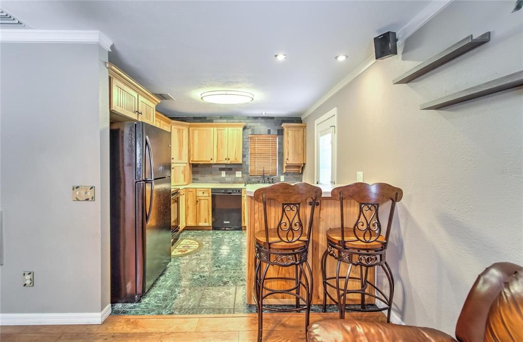 Recently Rented: $1,400 (2 beds, 1 baths, 672 Square Feet)