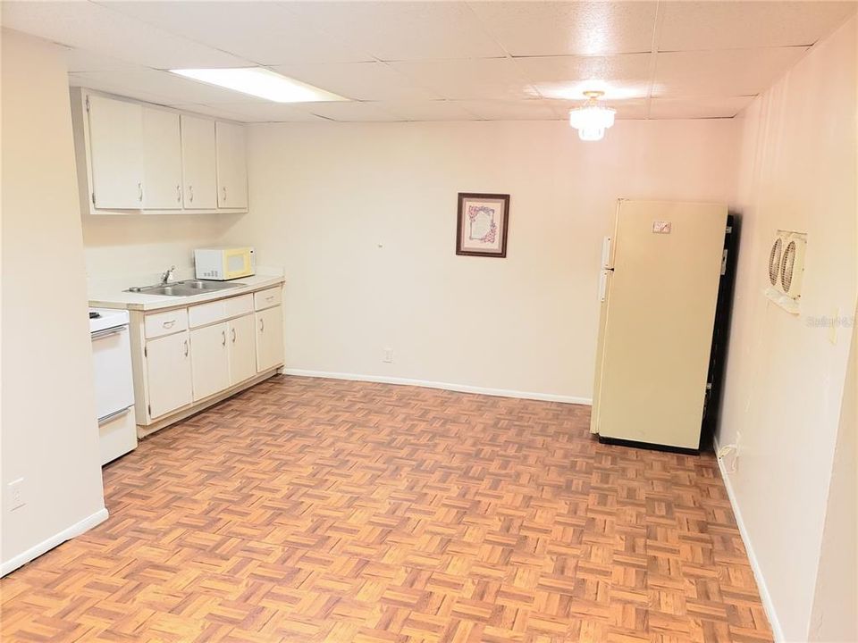 Recently Rented: $850 (1 beds, 1 baths, 625 Square Feet)