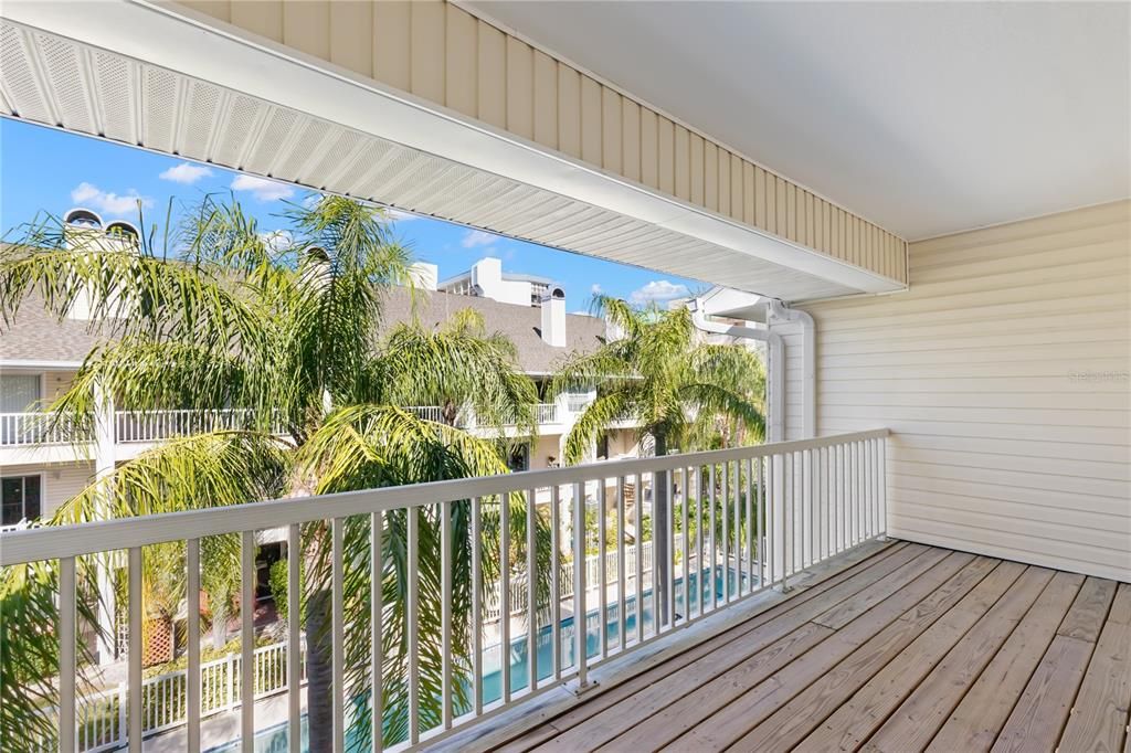 Recently Sold: $850,000 (3 beds, 3 baths, 2050 Square Feet)