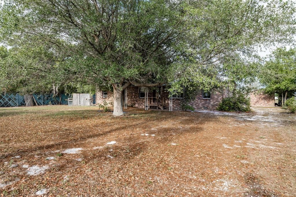 Recently Sold: $175,000 (3 beds, 2 baths, 1368 Square Feet)