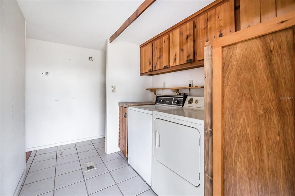 Recently Sold: $175,000 (3 beds, 2 baths, 1368 Square Feet)