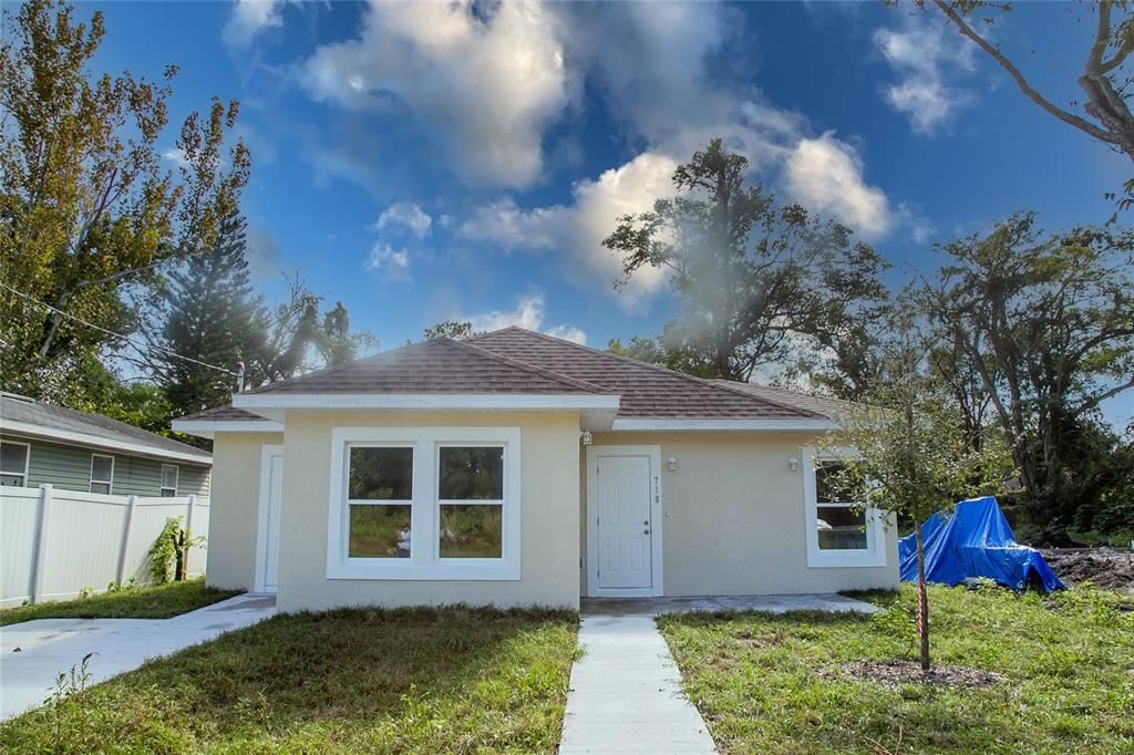 Recently Sold: $295,000 (3 beds, 3 baths, 1558 Square Feet)