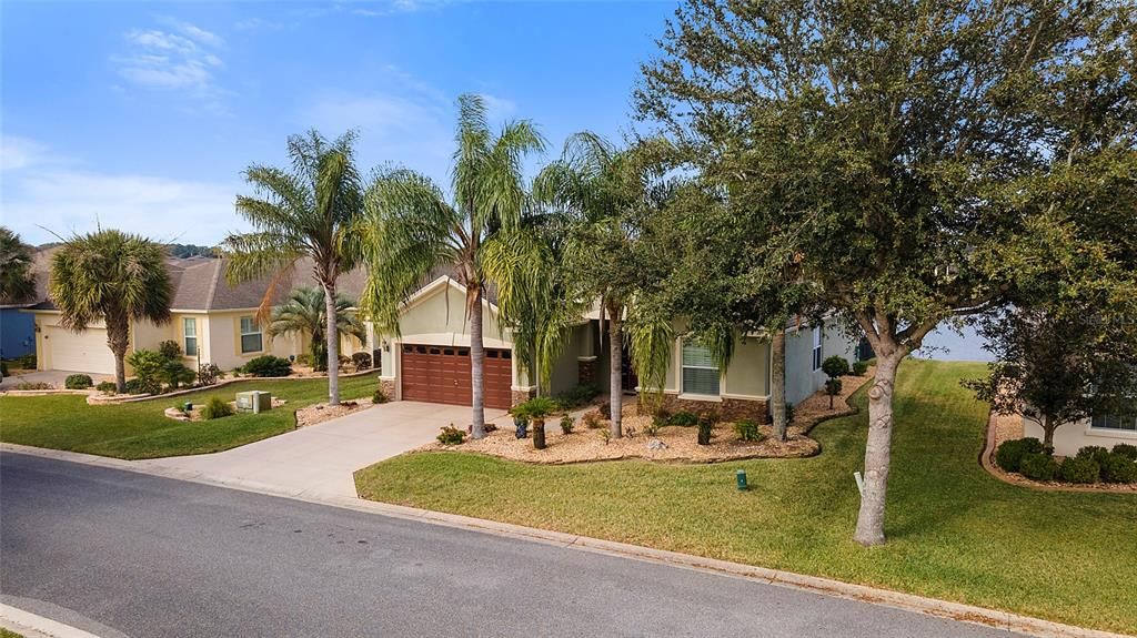 Recently Sold: $398,893 (3 beds, 2 baths, 1736 Square Feet)