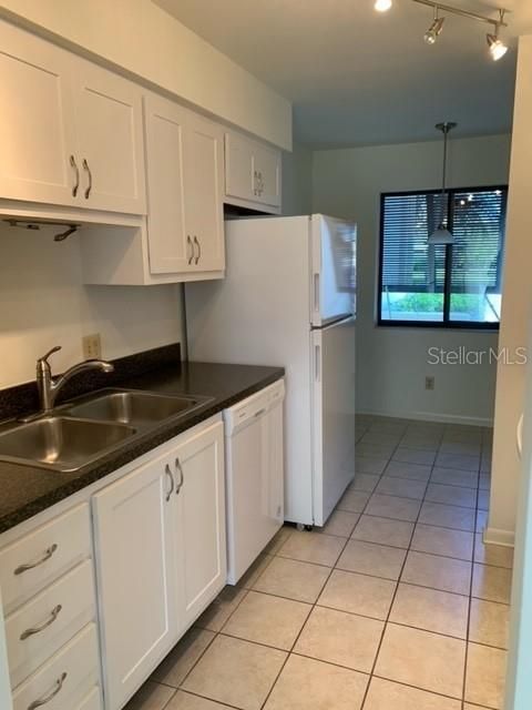 Recently Sold: $249,900 (2 beds, 2 baths, 1108 Square Feet)