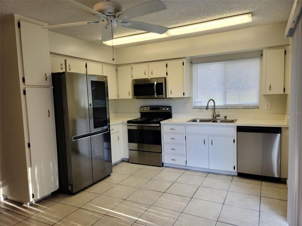 Recently Rented: $1,550 (3 beds, 2 baths, 1158 Square Feet)