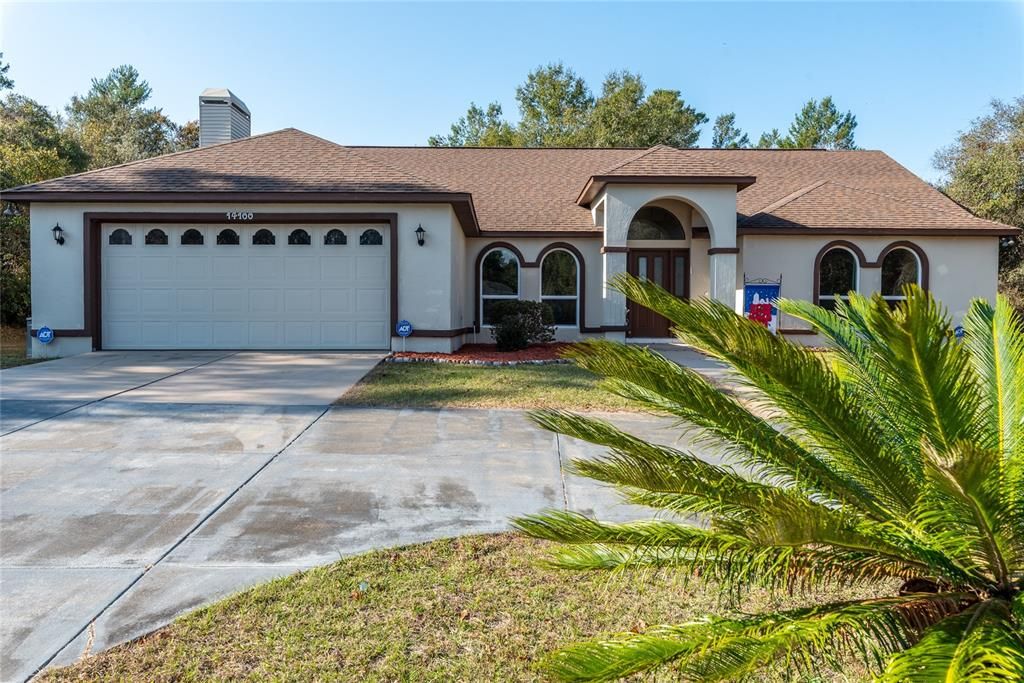 Recently Sold: $344,900 (4 beds, 2 baths, 2425 Square Feet)