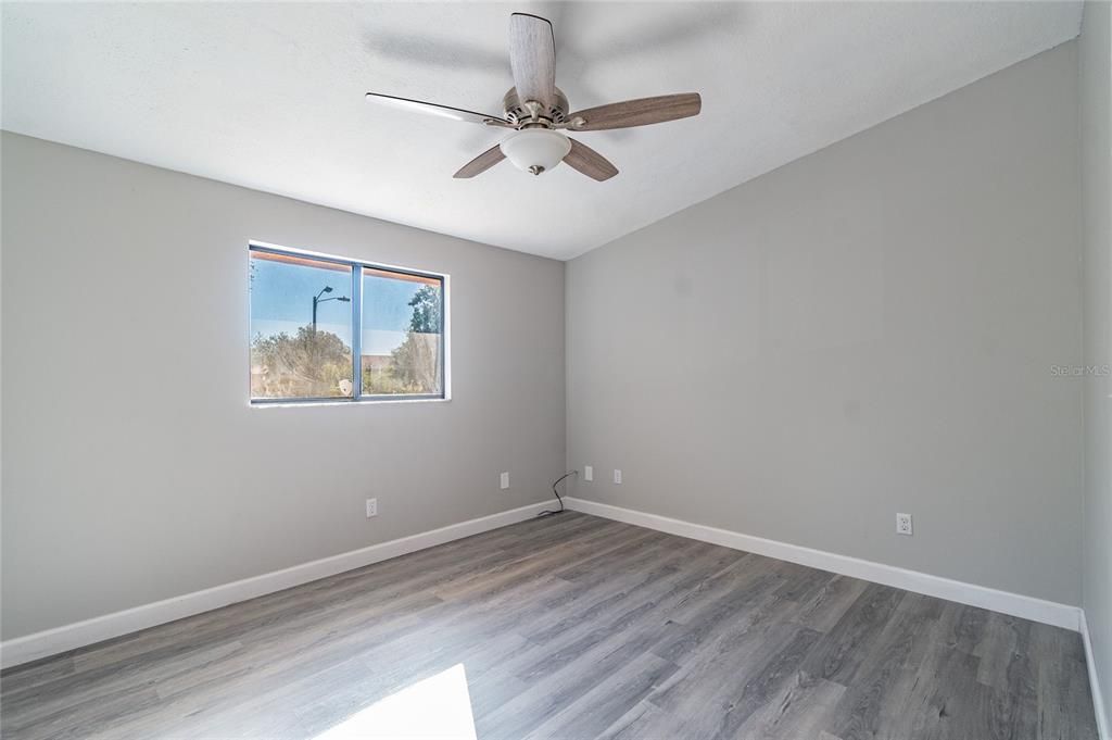 Recently Sold: $179,000 (2 beds, 2 baths, 1037 Square Feet)