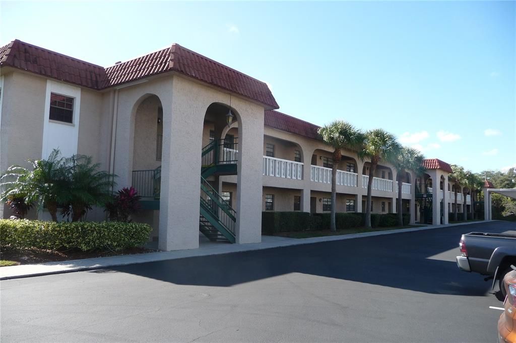 Recently Sold: $146,000 (2 beds, 2 baths, 1068 Square Feet)