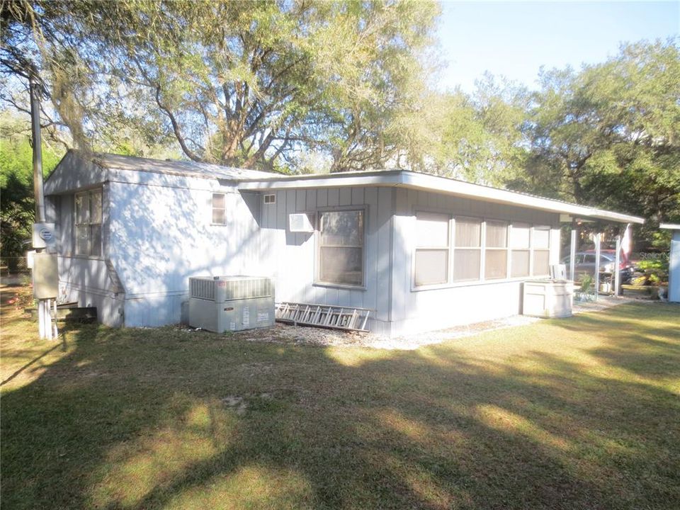 Recently Sold: $79,900 (2 beds, 1 baths, 714 Square Feet)