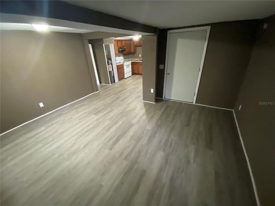 Recently Rented: $900 (2 beds, 1 baths, 712 Square Feet)