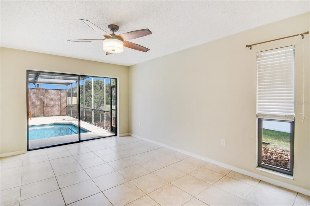 Recently Sold: $329,000 (3 beds, 2 baths, 1724 Square Feet)