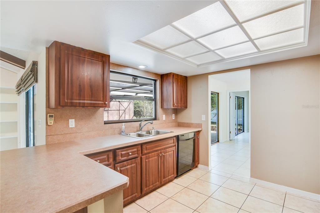 Recently Sold: $329,000 (3 beds, 2 baths, 1724 Square Feet)