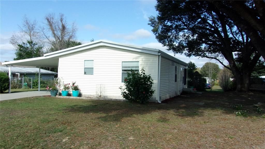 Recently Sold: $88,900 (2 beds, 2 baths, 977 Square Feet)