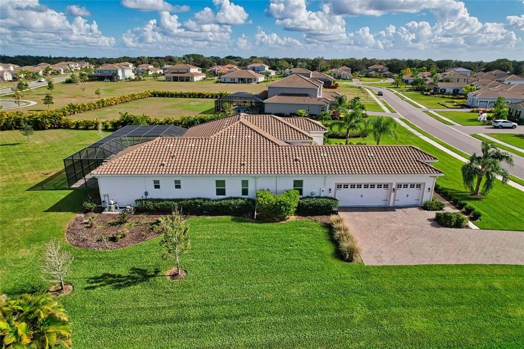 Recently Sold: $1,000,000 (4 beds, 4 baths, 3148 Square Feet)