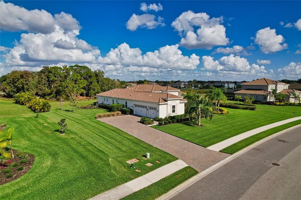 Recently Sold: $1,000,000 (4 beds, 4 baths, 3148 Square Feet)